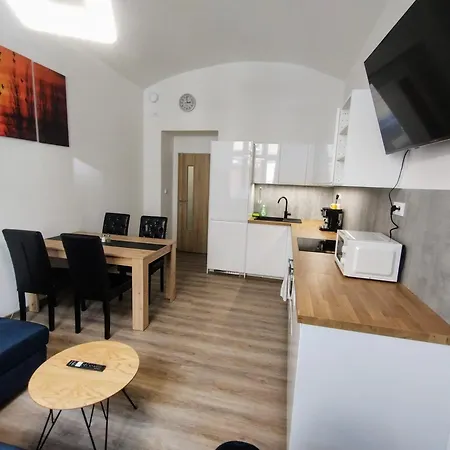 Two Bedroom With Parking Apartamento *
